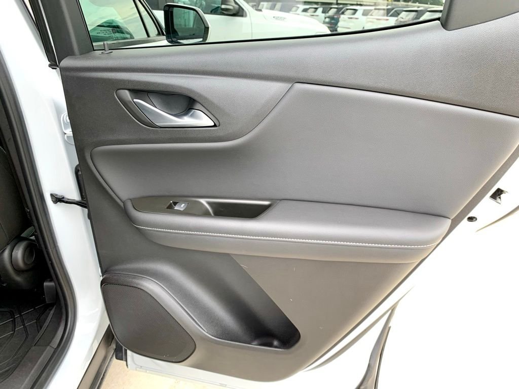 Used 2024 White Chevrolet LT image 23