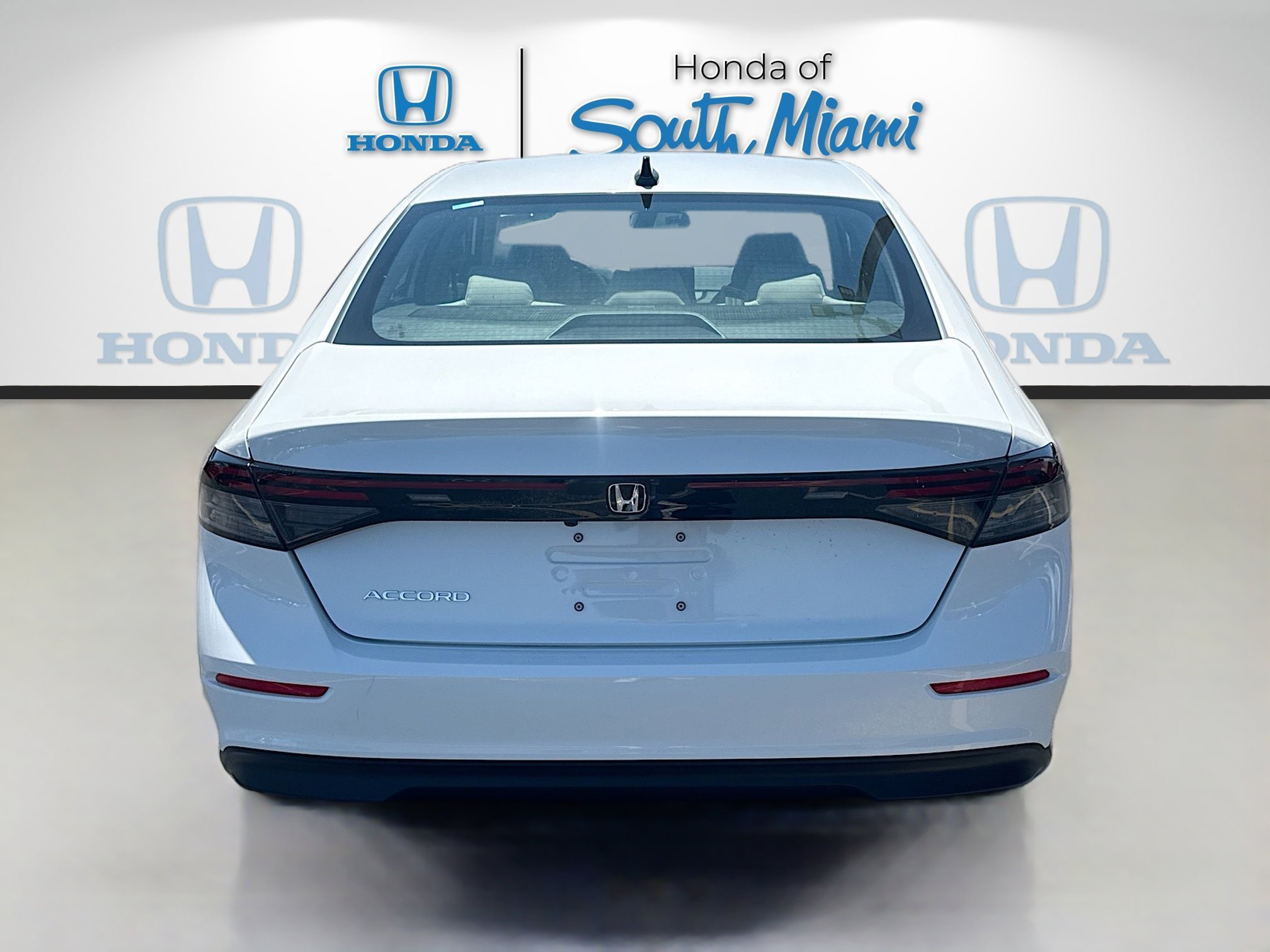 New 2026 Platinum White Pearl Honda SE image 6