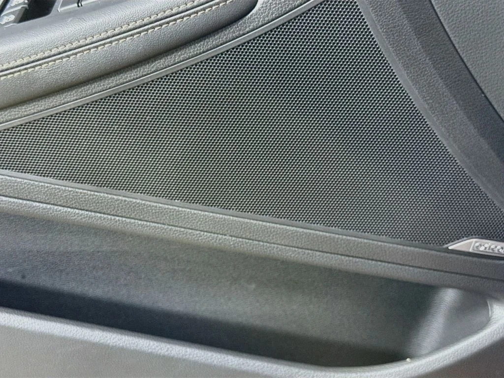Used 2018 Red Genesis 3.3T Sport image 23