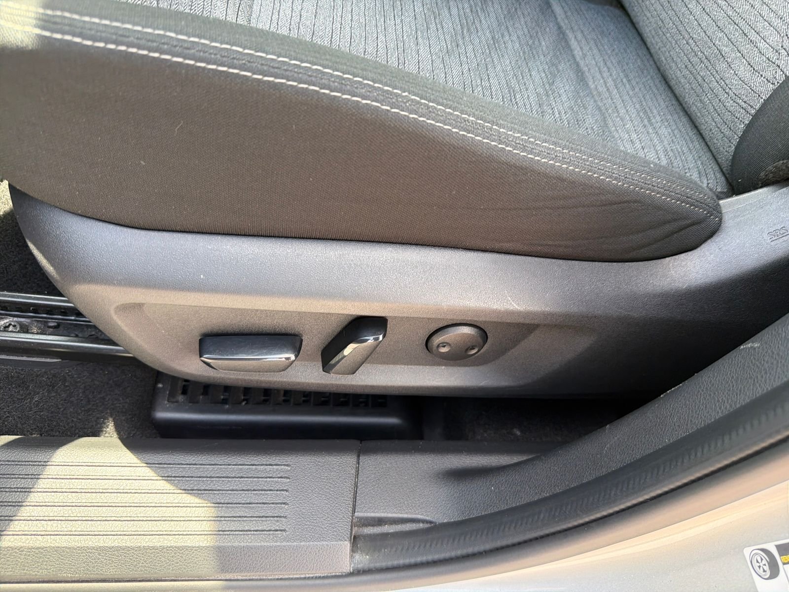 Certified Used 2023 Silver Nissan SV image 19