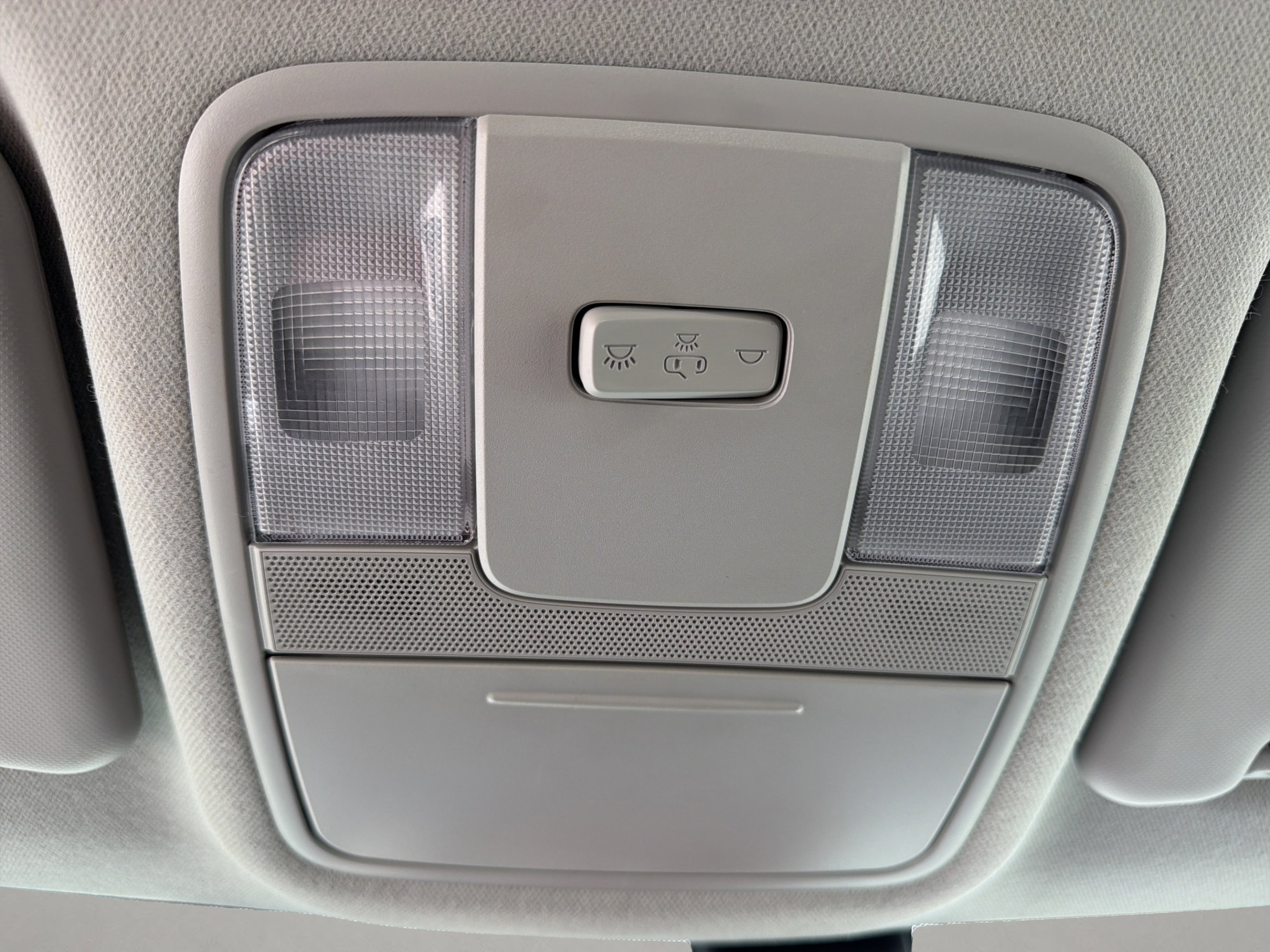 Used 2024 Snow White Pearl Kia LX image 16