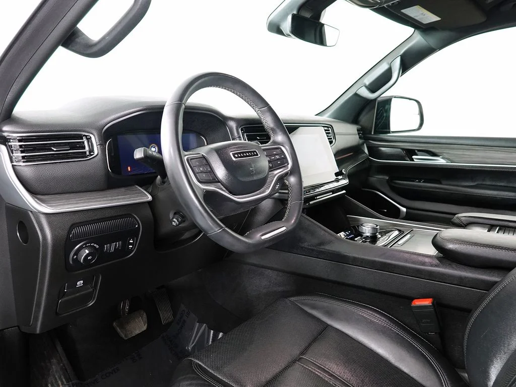 Used 2023 White Jeep Series II image 12