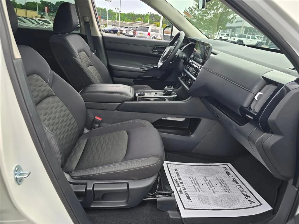 Used 2025 White Nissan SV image 15
