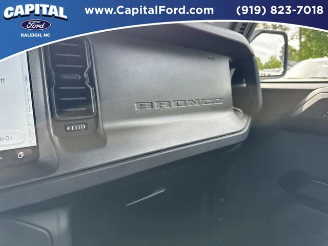 Used 2025 Blue Ford Badlands image 30