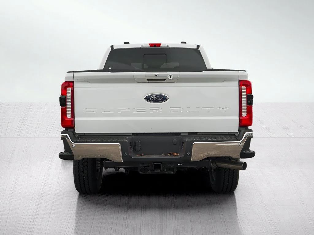 New 2026 Oxford White Ford F-350® XLT image 4