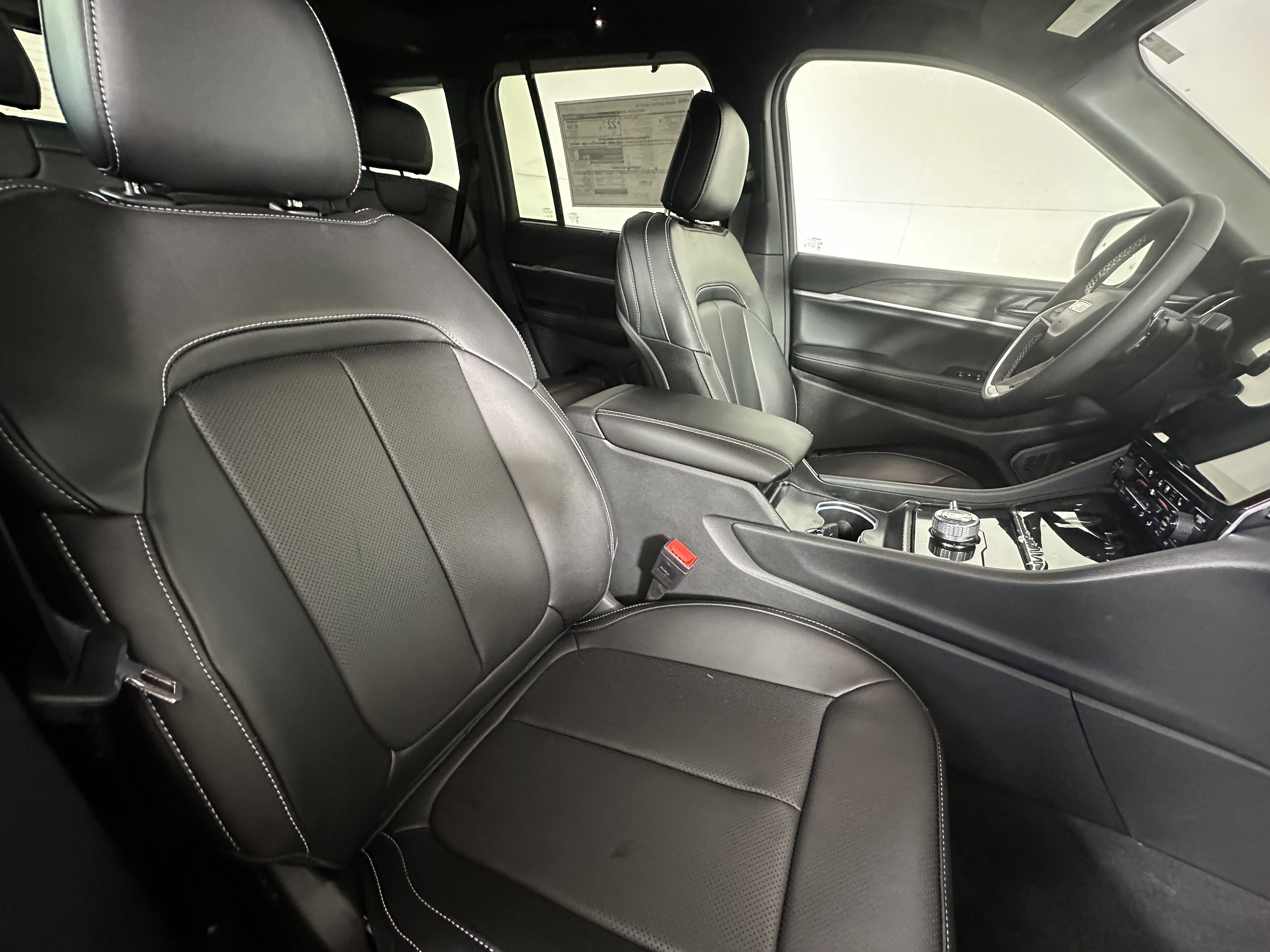 2025 Jeep Grand Cherokee Limited - Photo 23