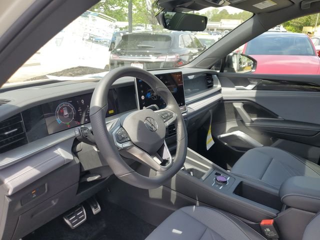 New 2026 Beige Volkswagen SE R-Line Black image 18