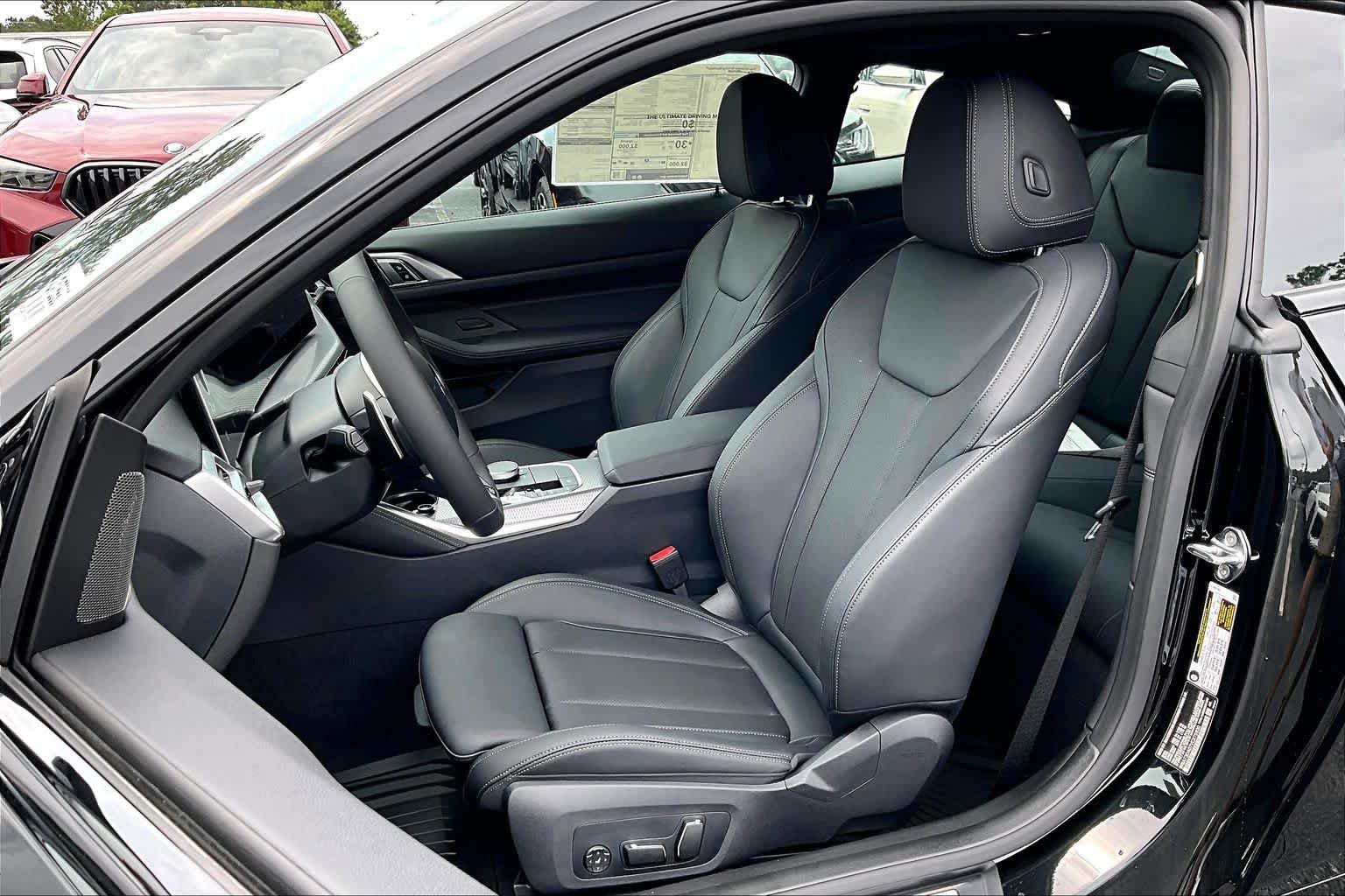 New 2027 BLACK SAPPHIRE BMW M440i image 9