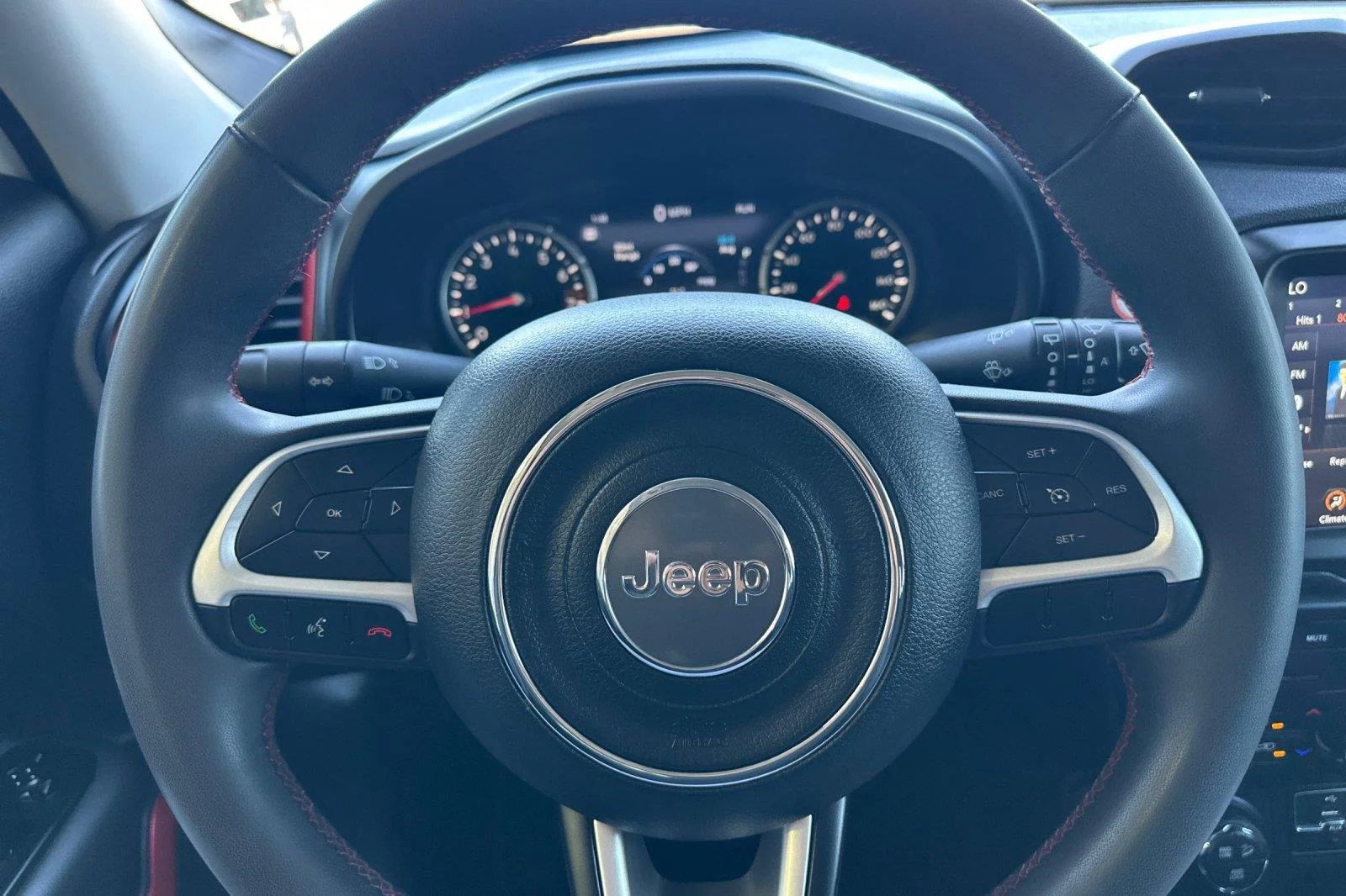 Used 2023 WHITE JEEP UT image 24