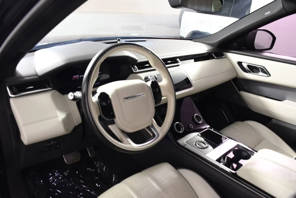 Used 2018 Santorini Black Land Rover HSE R-Dynamic image 12