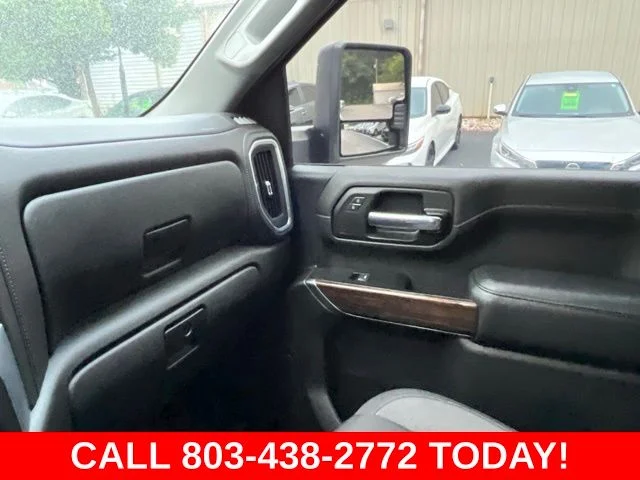 Used 2022 White GMC SLE image 24