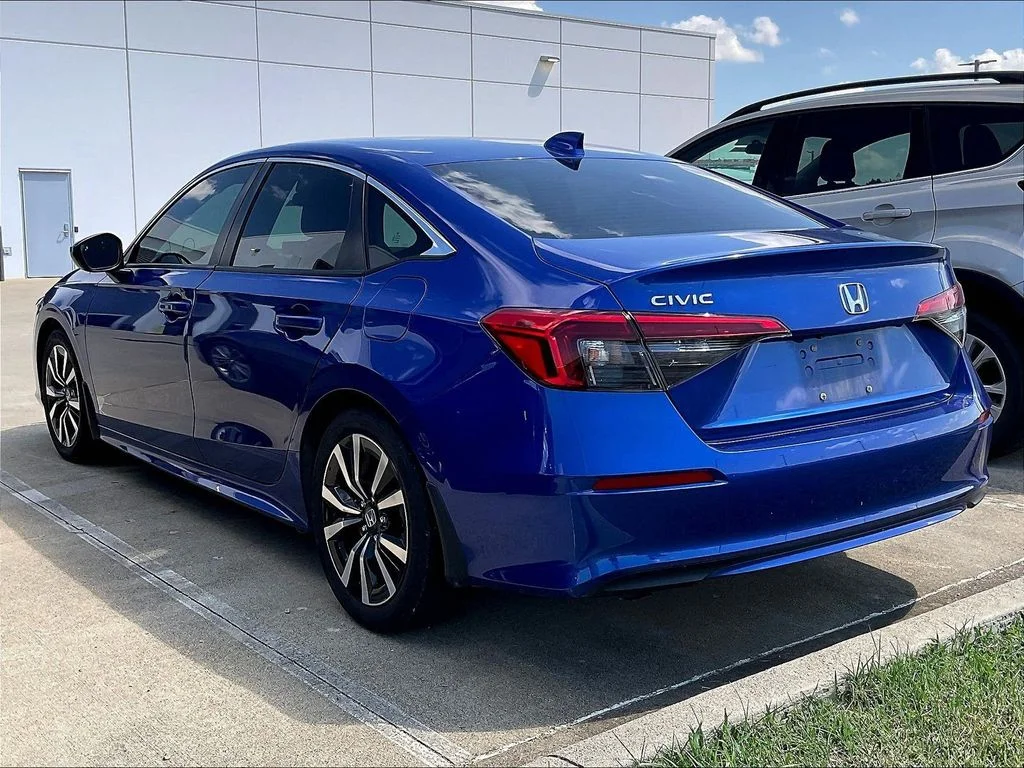 Used 2022 Blue Honda EX image 3