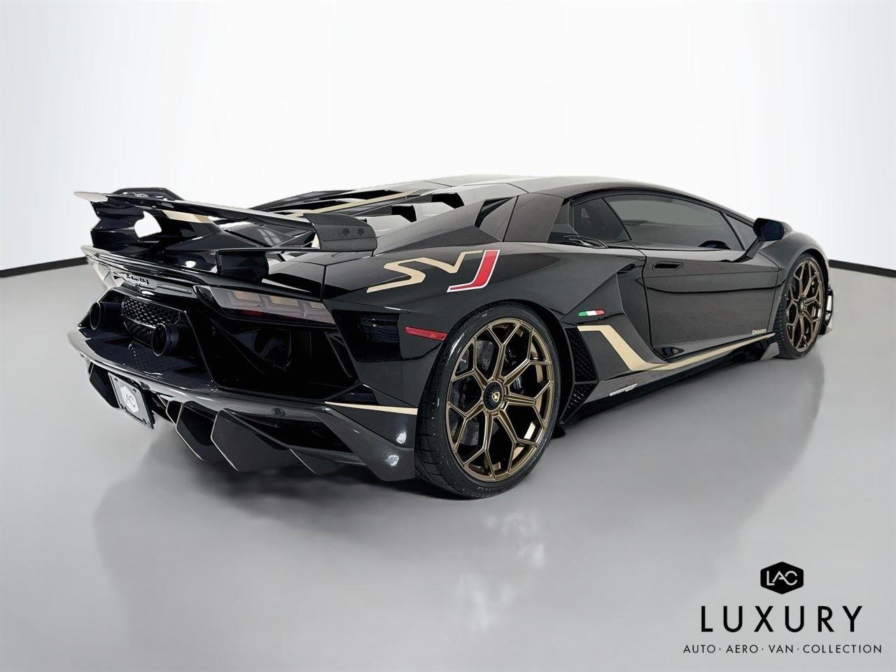 Used 2020 Nero Aldebaran Lamborghini SVJ | Boden Exhaust | Ext Carbon Pkg image 6