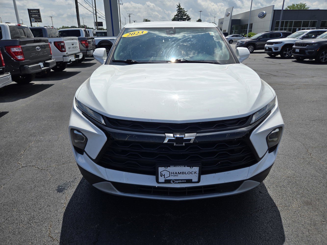Used 2023 Summit White Chevrolet LT image 2
