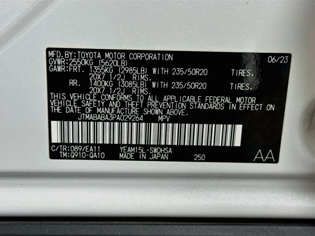 Used 2023 White Subaru Touring image 42