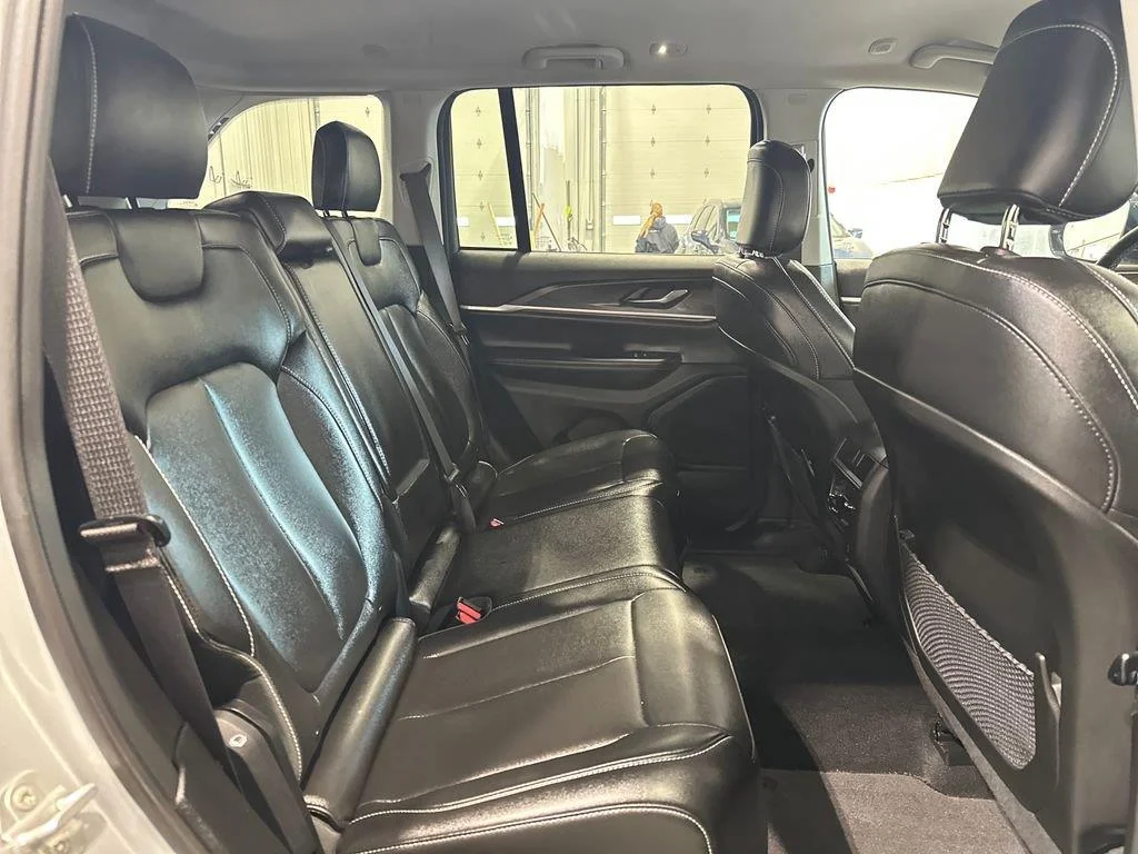 Used 2024 Silver Zynith Jeep Limited image 36