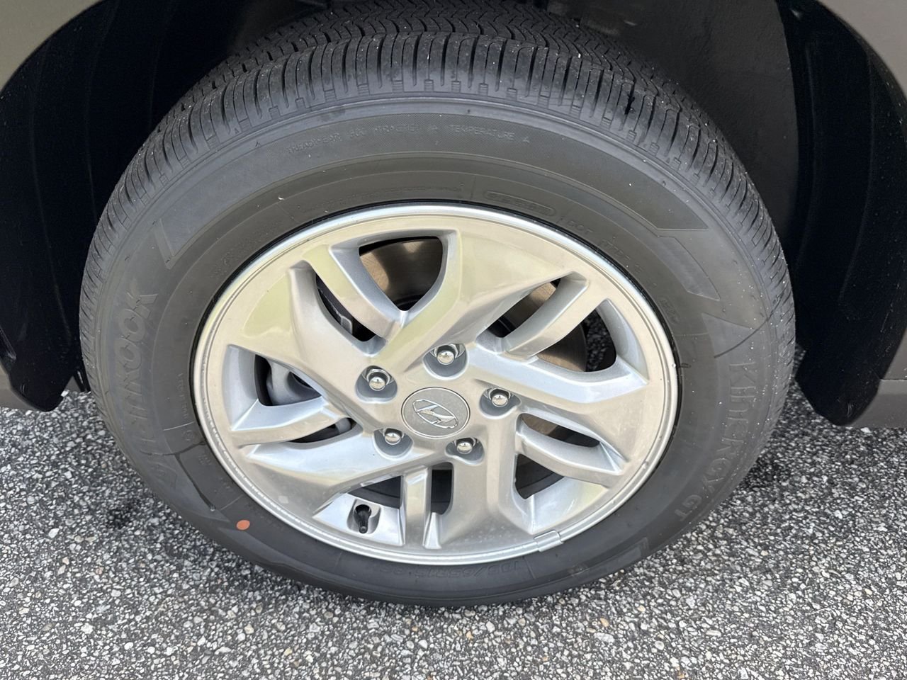 New 2026 Ecotronic Gray Hyundai SE image 9