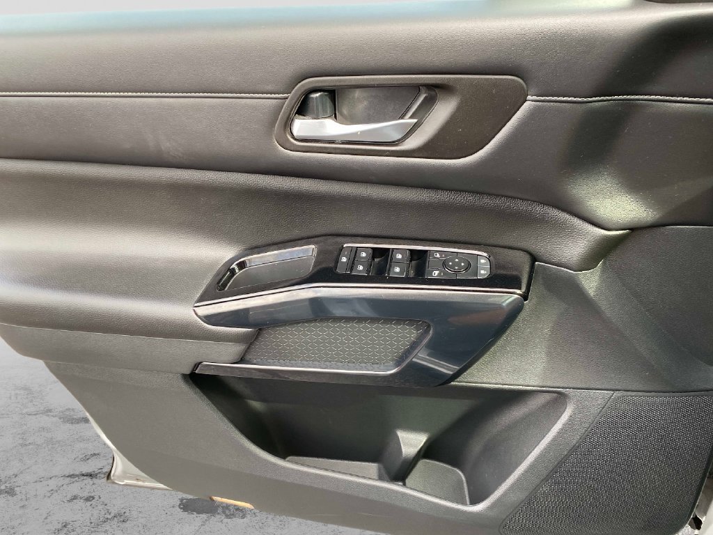 Used 2022 Silver Nissan SV image 25