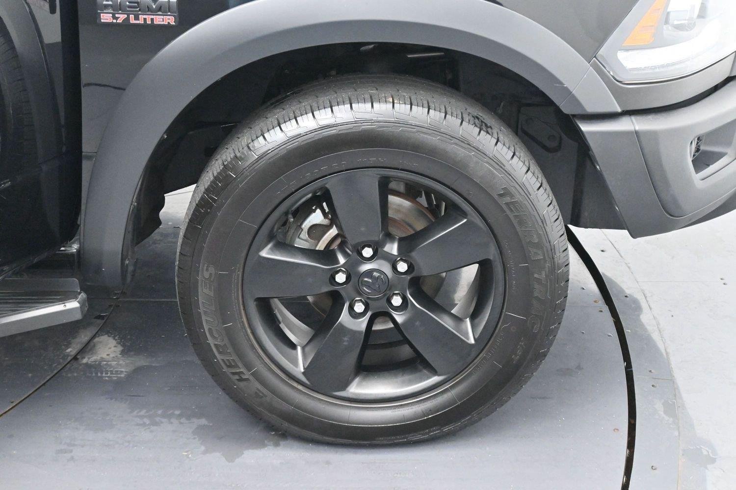 Used 2020 Diamond Black Crystal Pearlcoat Ram Warlock image 29