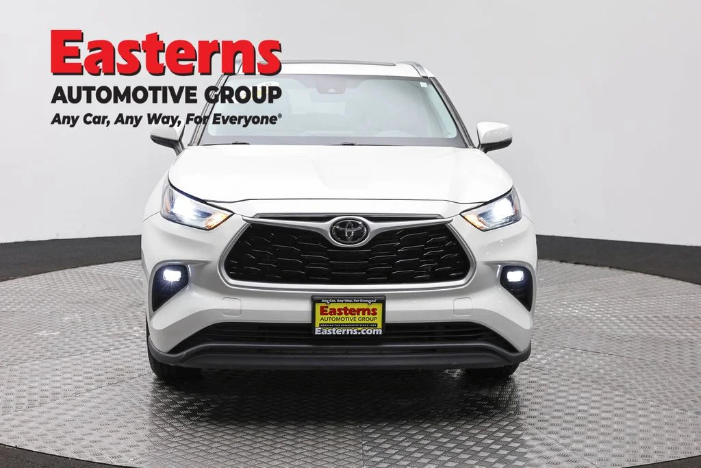 Used 2021 White Toyota XLE image 2