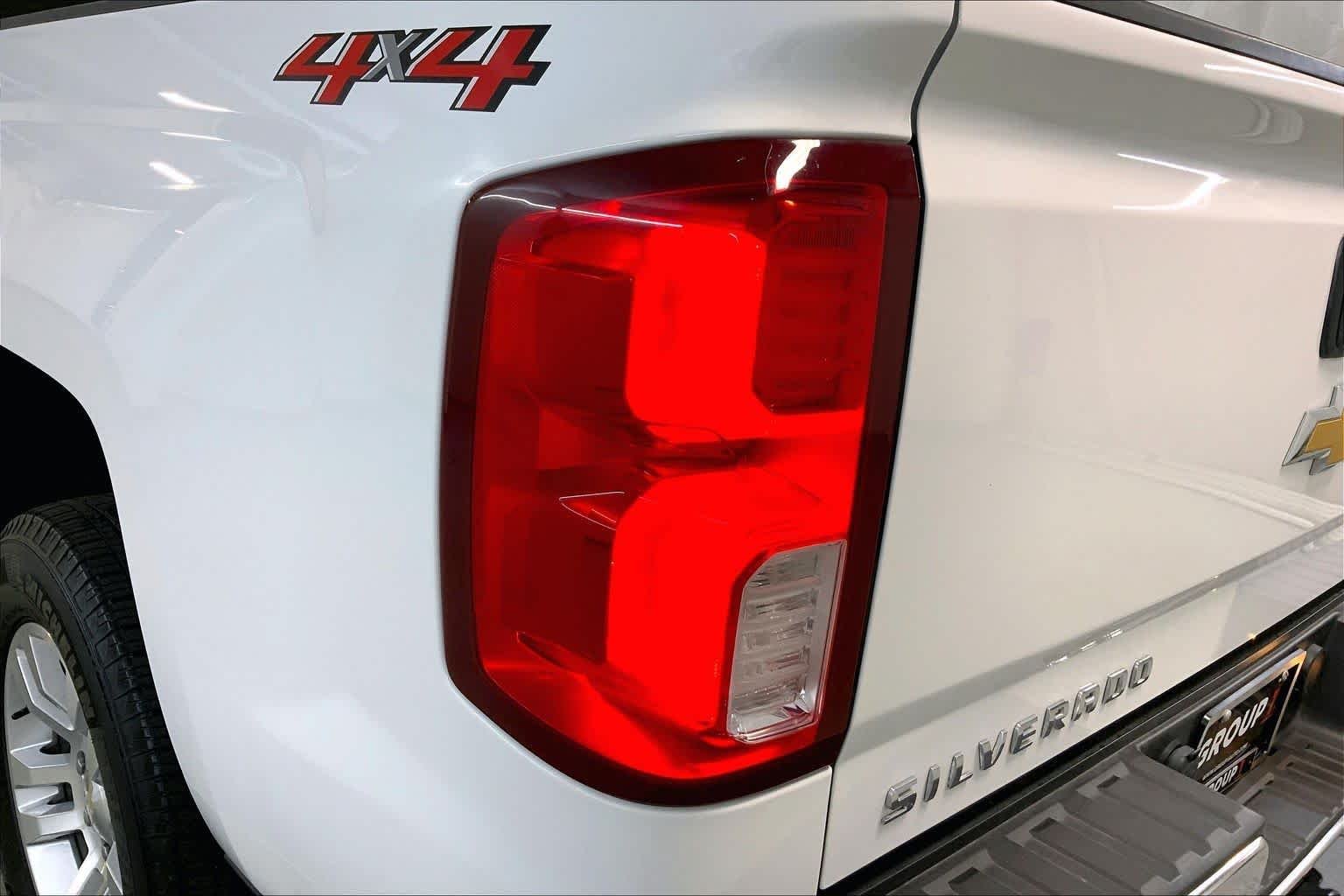 Used 2018 Summit White Chevrolet LTZ image 28
