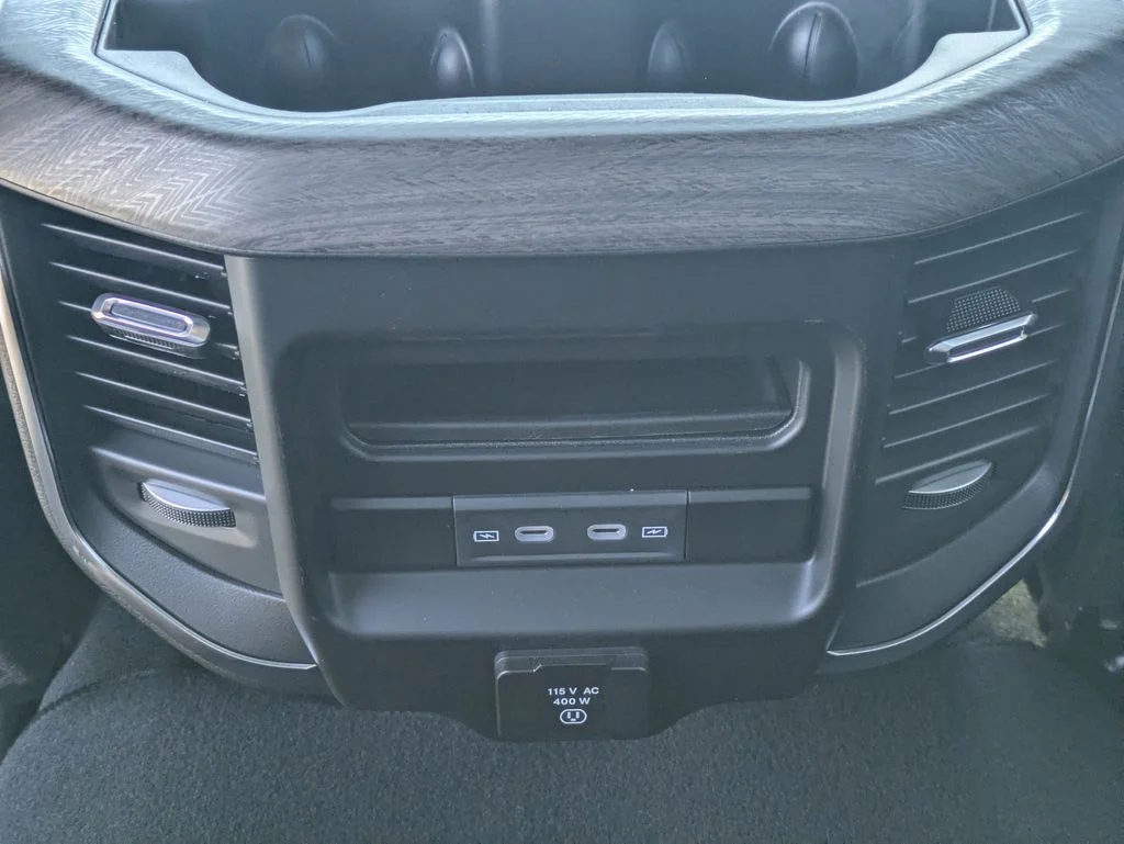New 2026 Granite Crystal Metallic Clear-Coat Exterior Paint RAM Laramie image 15