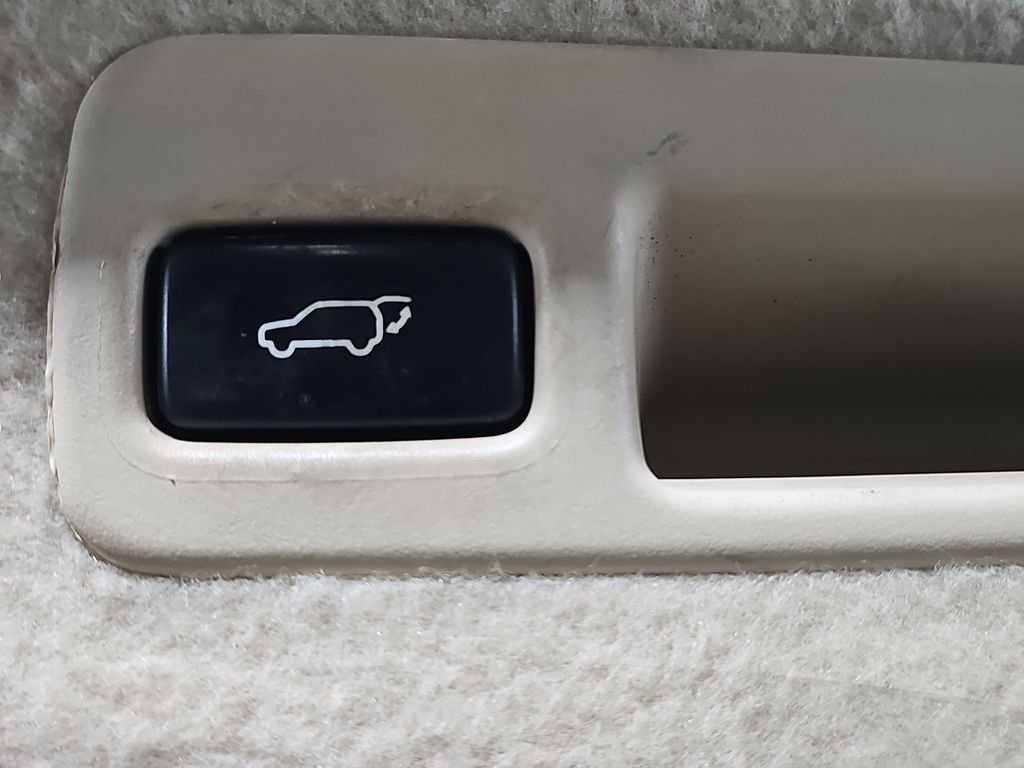 Used 2012 Black Lexus 350 image 16