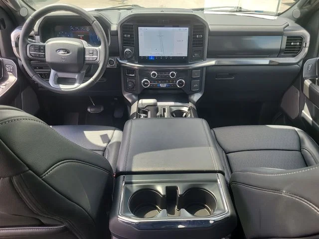 Used 2025 White Ford Lariat image 13