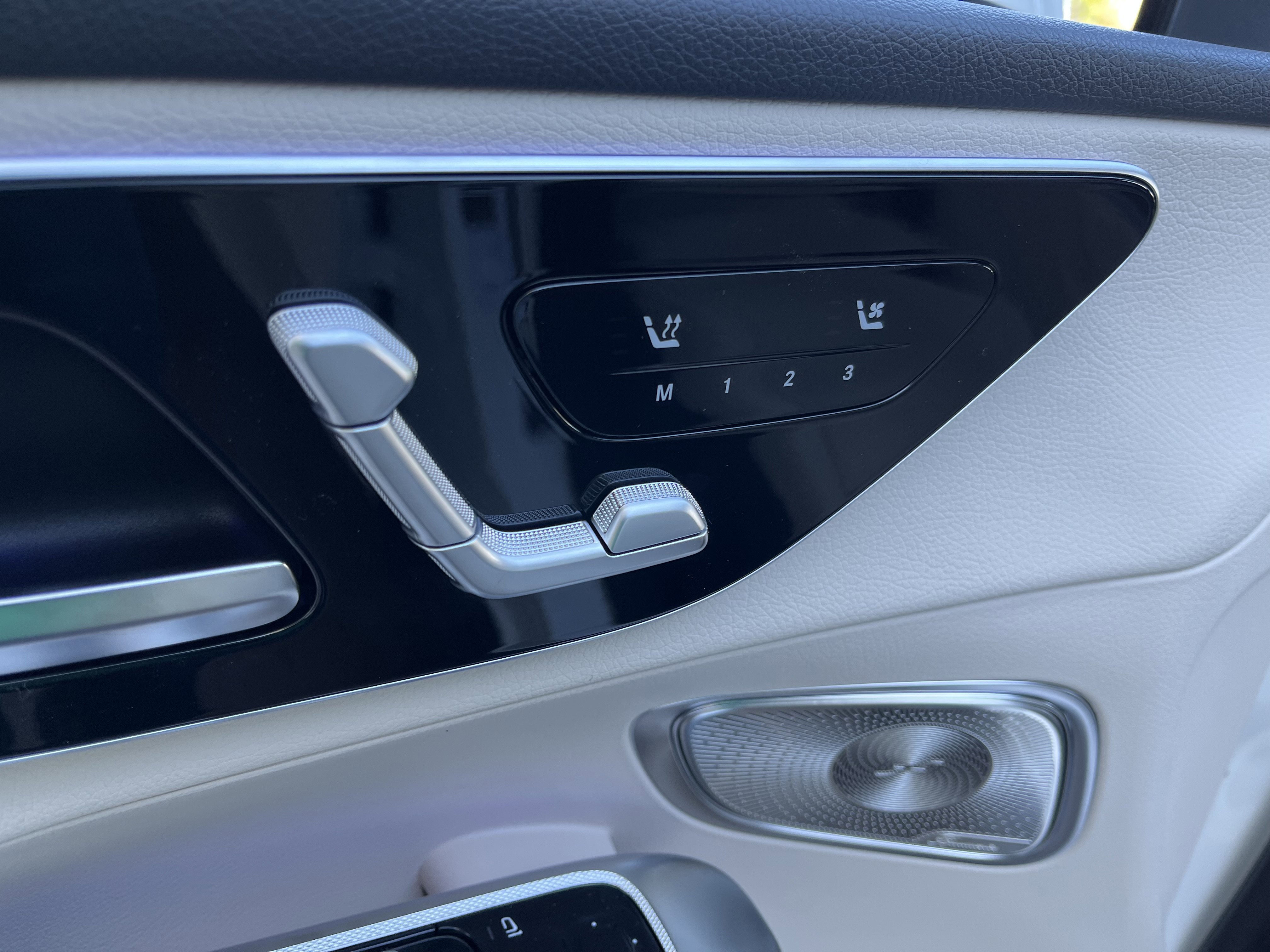 New 2026 POLAR WHITE Mercedes-Benz GLC 300 image 14