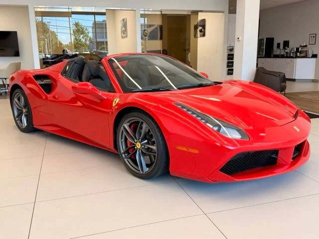 Used 2018 Rosso Corsa Ferrari Base image 5
