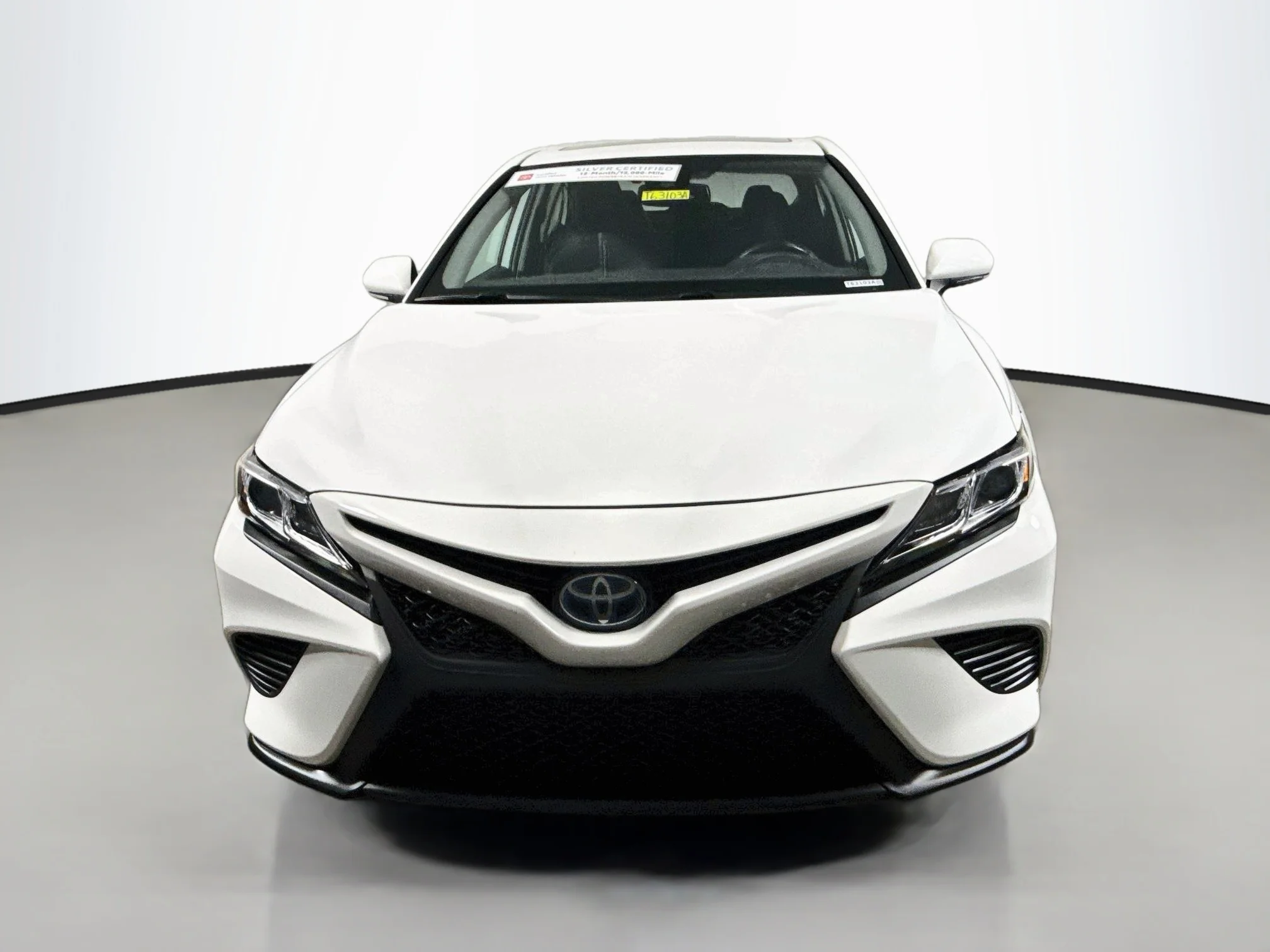 Certified Used 2020 Super White Toyota Hybrid SE image 2
