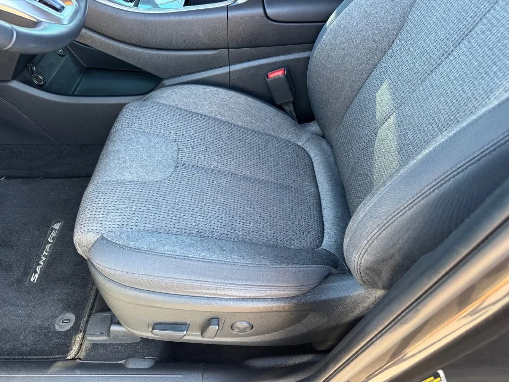 Used 2023 Gray Hyundai SEL image 8