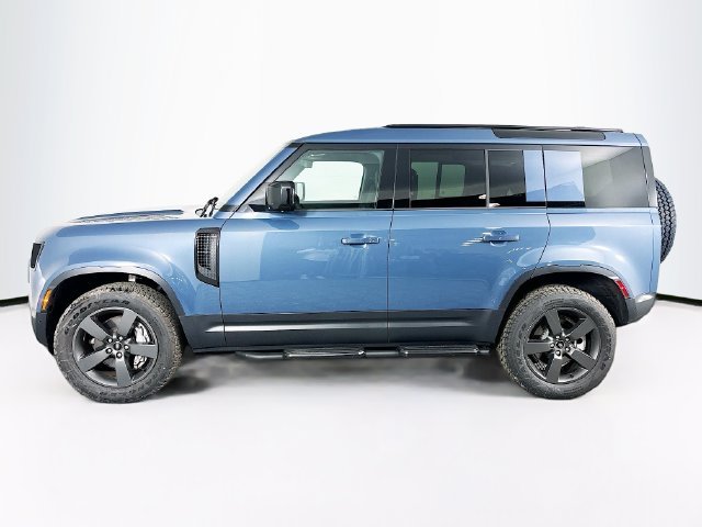 Used 2025 Blue Land Rover S image 8