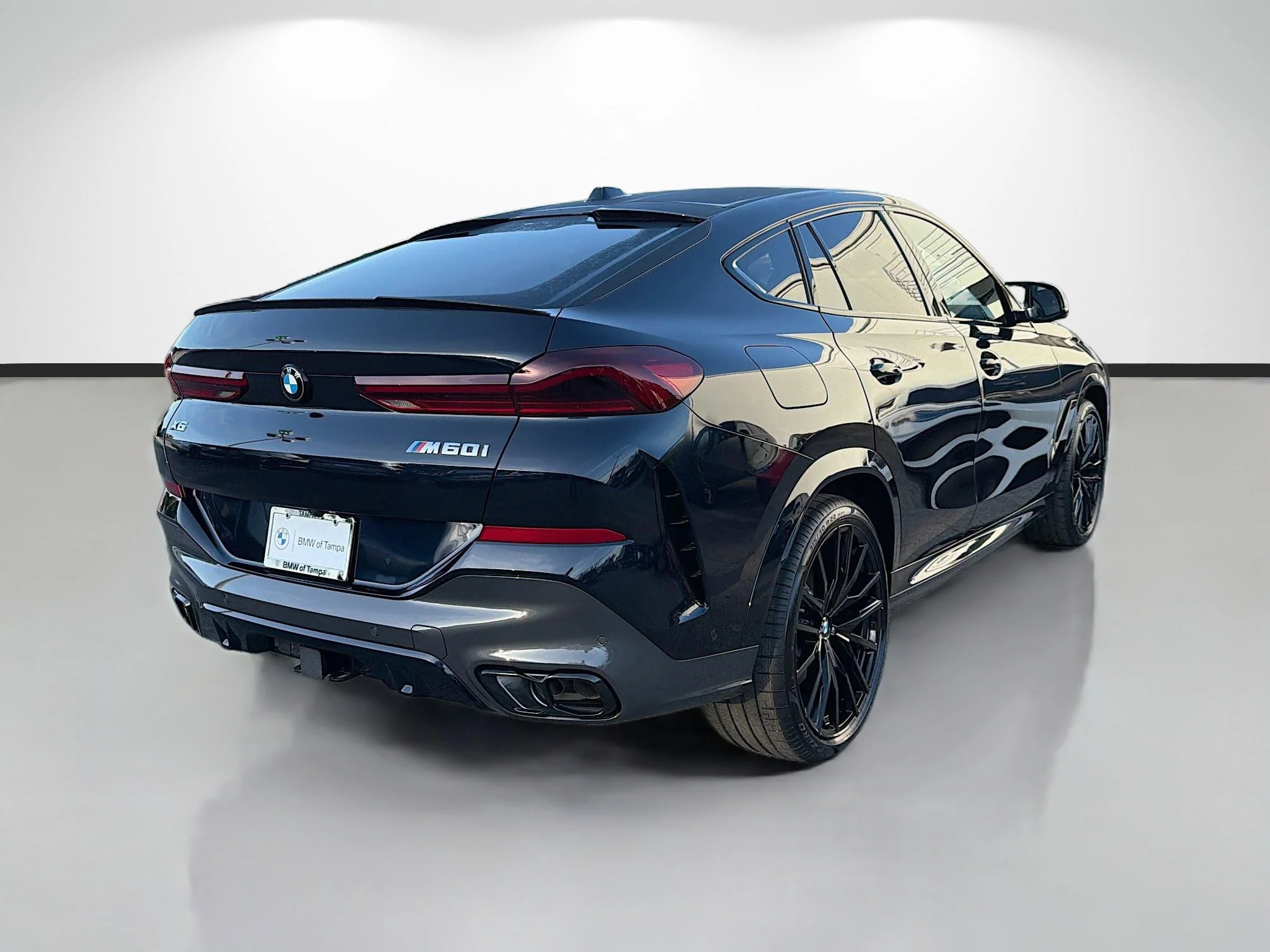 New 2027 Carbon Black Metallic BMW M60i image 3