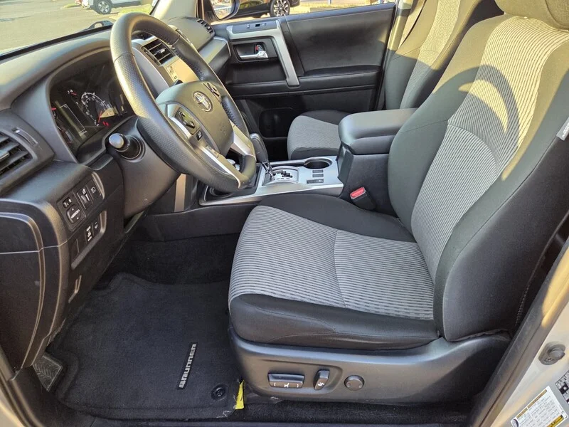Used 2024 Classic Silver Metallic TOYOTA SR5 image 9