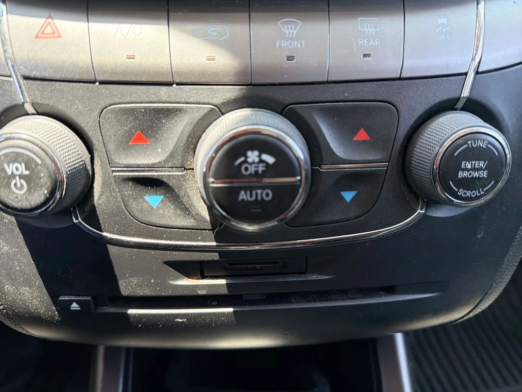 Used 2017 Black Dodge Crossroad image 16