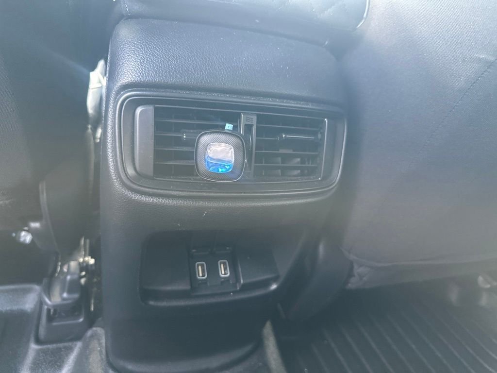 Used 2021  Honda EX image 11