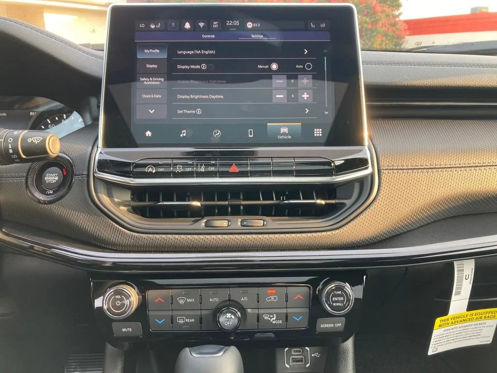2025 Jeep Compass Latitude - Photo 19