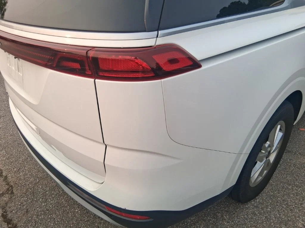 Used 2022 White Kia LXS image 13
