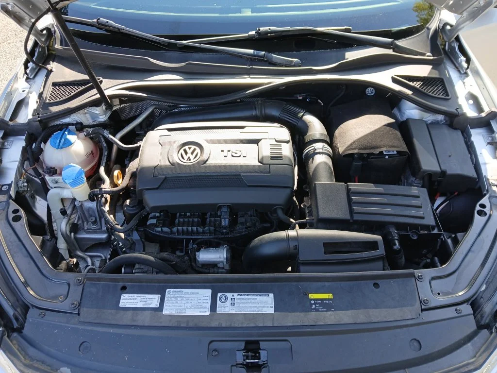 Used 2016 Silver Volkswagen 1.8T SE image 22