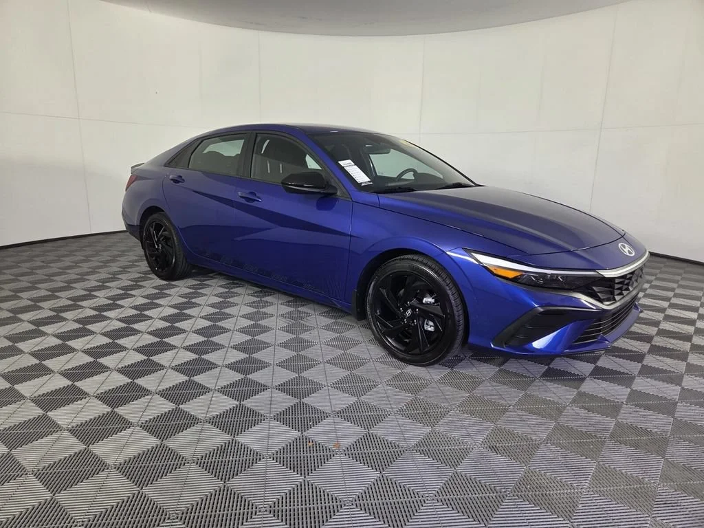 Used 2026 Intense Blue Hyundai SEL Sport image 3