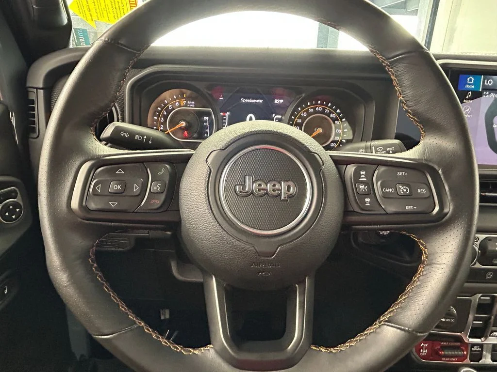 Used 2024 Anvil Clear Coat Jeep Mojave image 34