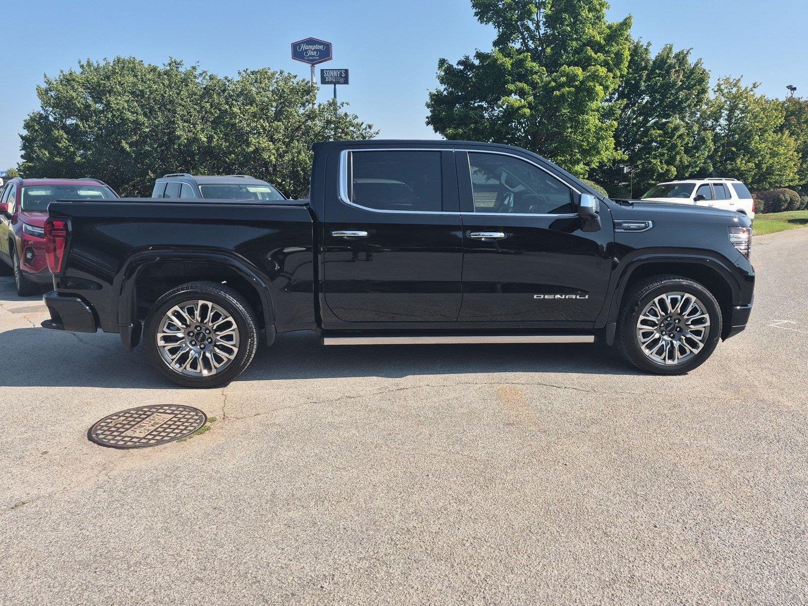 Used 2026 Onyx Black GMC Denali Ultimate image 6