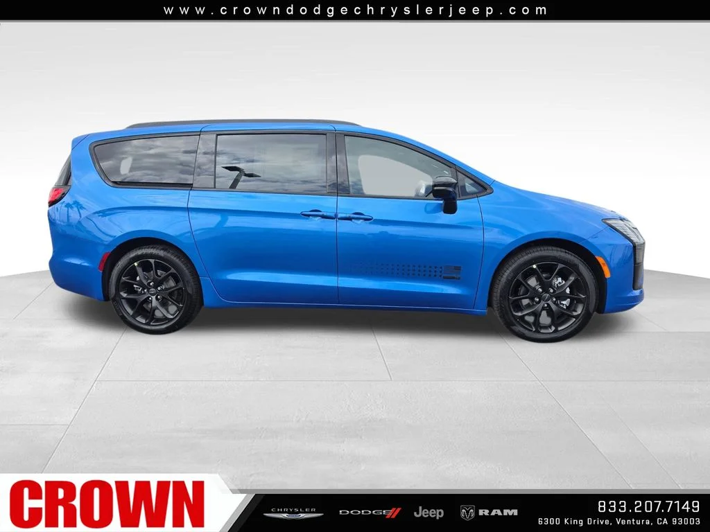 New 2027 Hydro Blue Pearl-Coat Paint Chrysler Select image 4