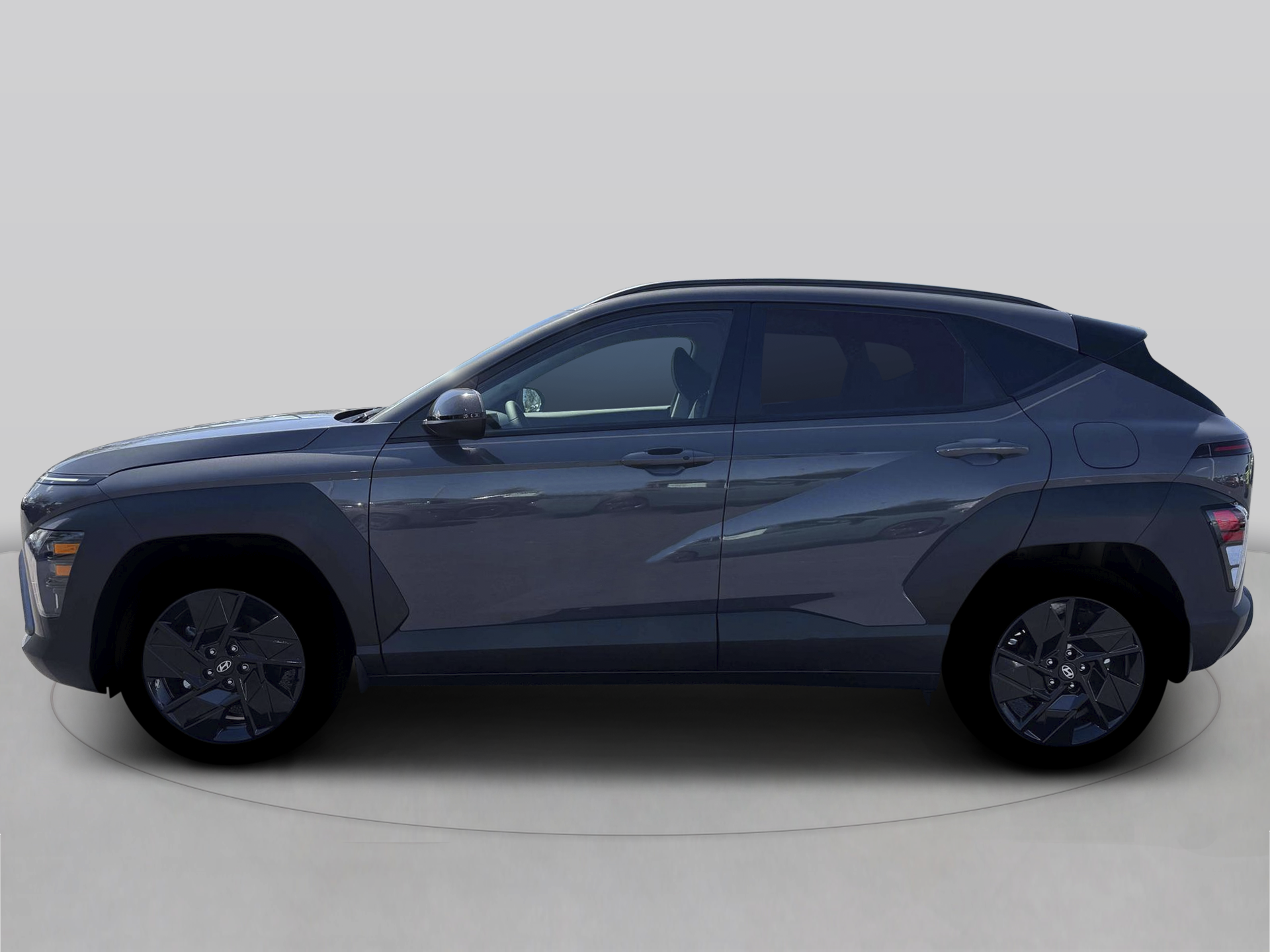 New 2026 Gray Hyundai SEL Sport FWD image 3