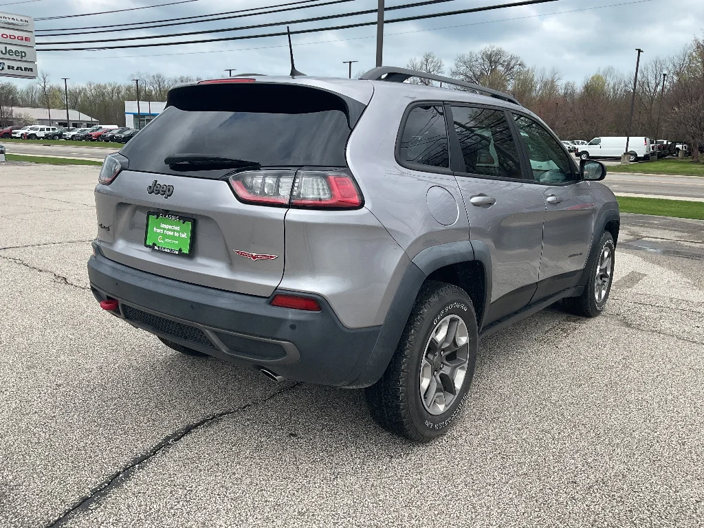 Certified Used 2019 Billet Silver Metallic Clear Coat Jeep Trailhawk Elite image 5