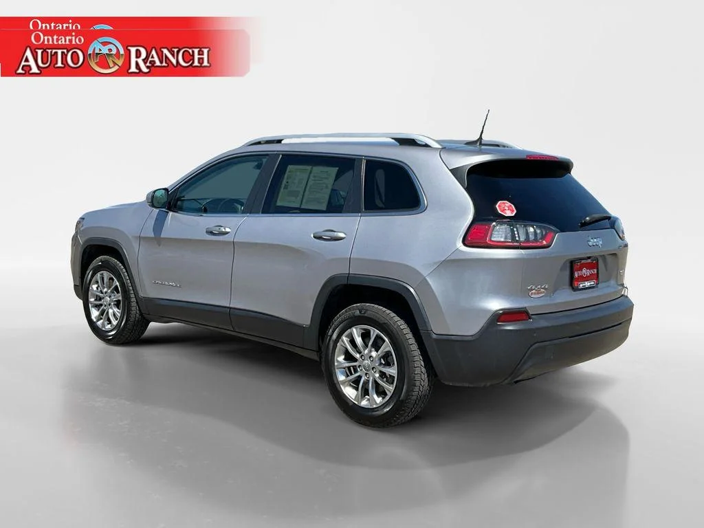 Used 2021 Billet Silver Metallic Clearcoat Jeep Latitude Plus image 3