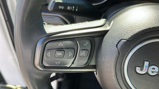 Used 2023 White Jeep Willys image 12