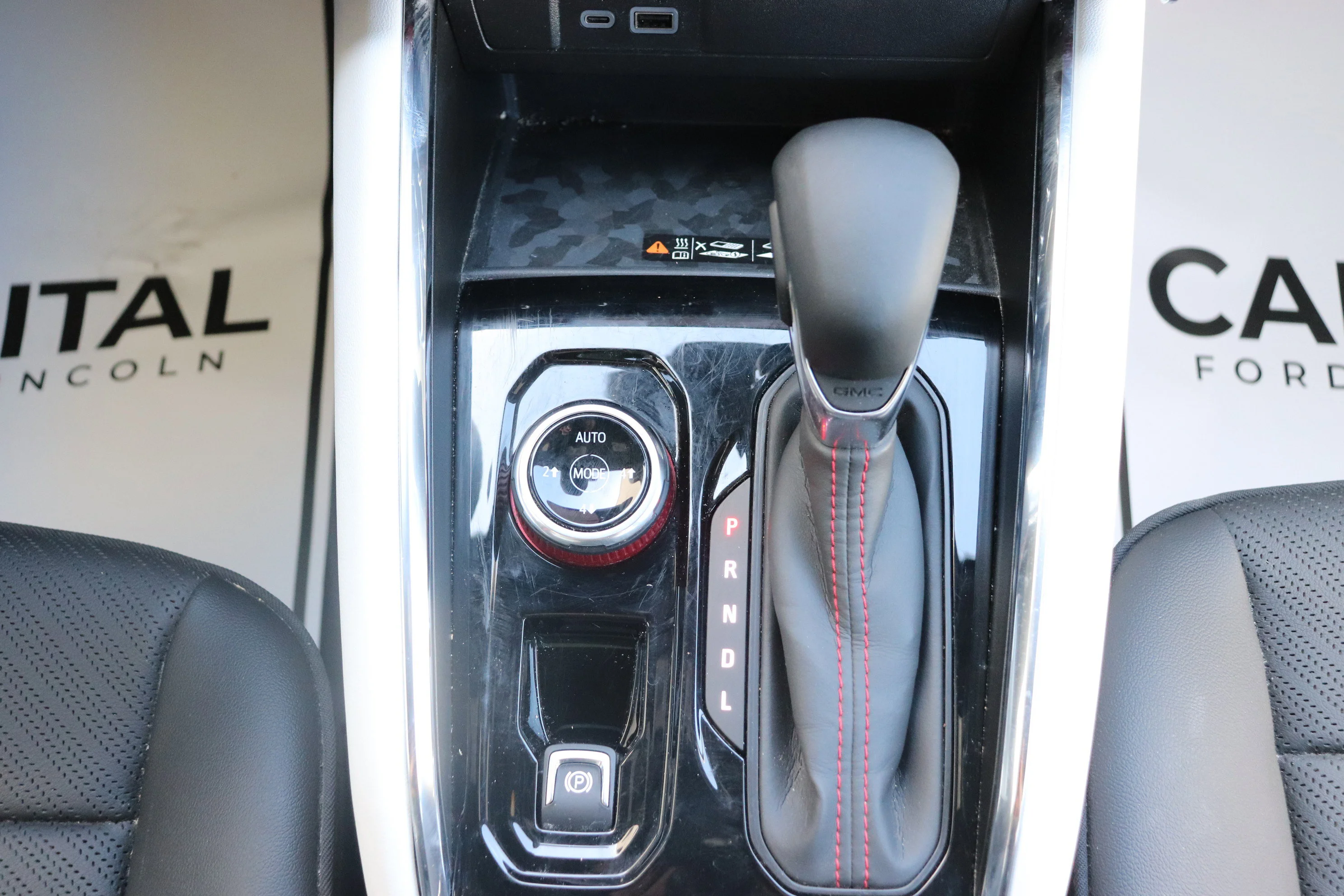 Used 2024 White GMC AT4X image 18