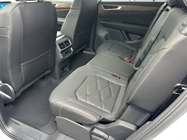 2026 Volkswagen Atlas SE w/Tech - Photo 22